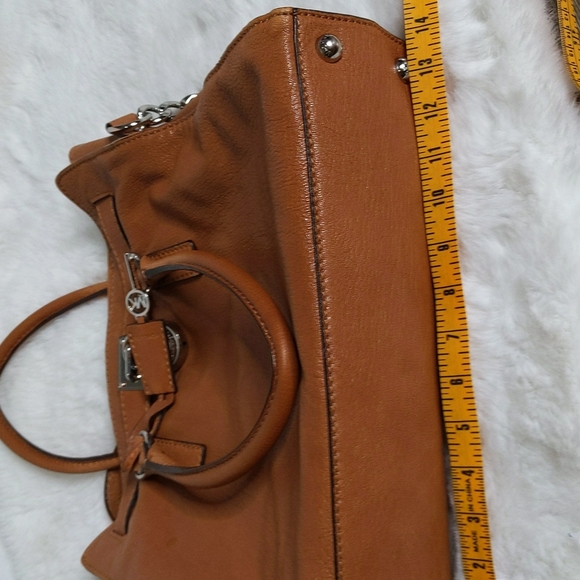 MICHAEL KORS Hamilton Leather Tote Hand Bag - Picture 9 of 13